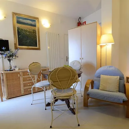 Murex Villa Castagneto Carducci